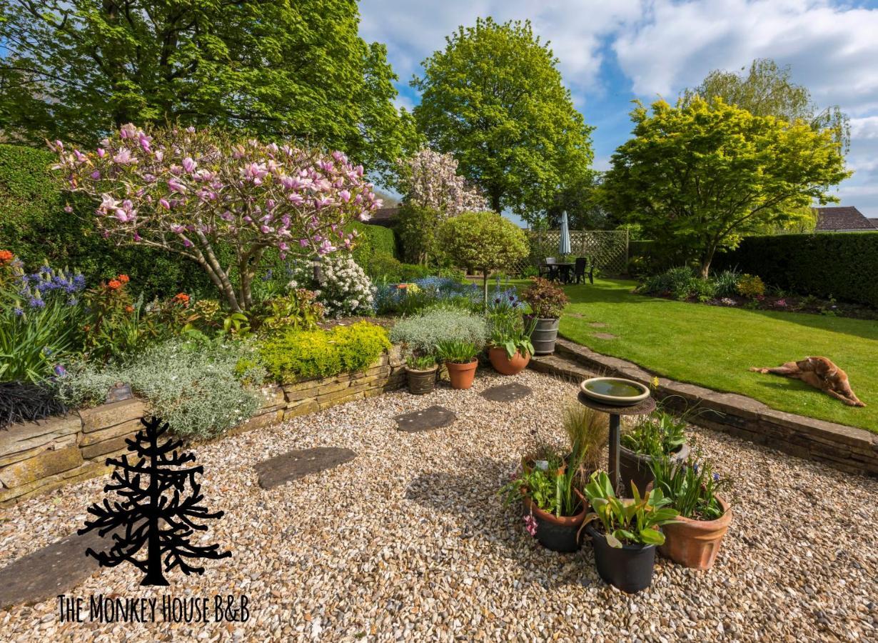 The Monkey House B&B Stone  Bagian luar foto