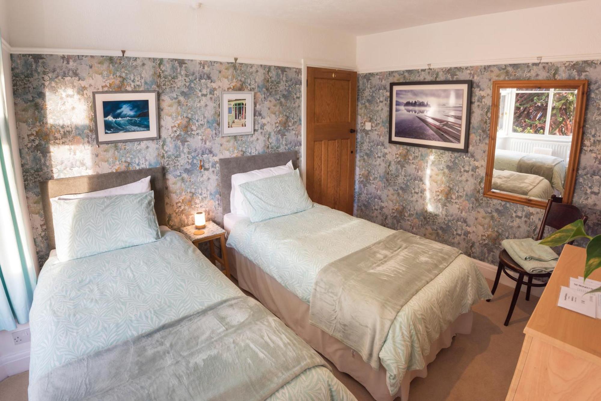 The Monkey House B&B Stone  Bagian luar foto